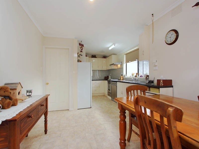 42 Paterson Avenue, Langwarrin VIC 3910