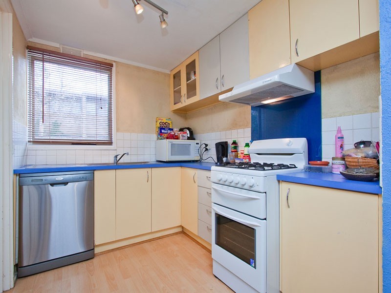 2/27 Carder Avenue, Seaford VIC 3198