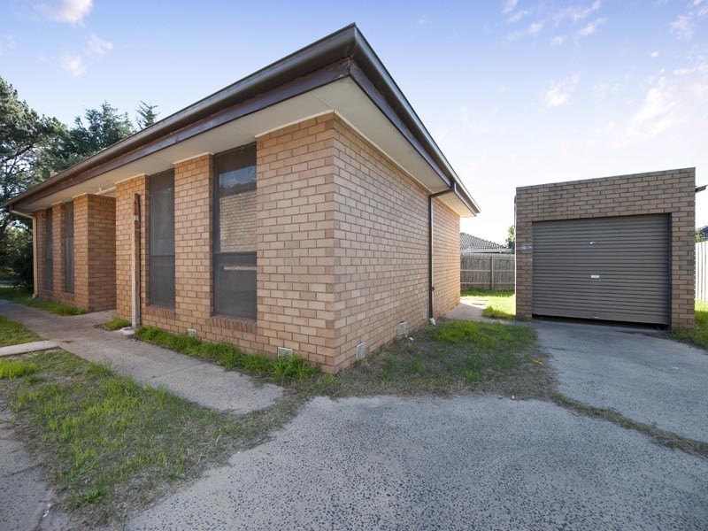 7A & 7B Banks Road, Cranbourne VIC 3977