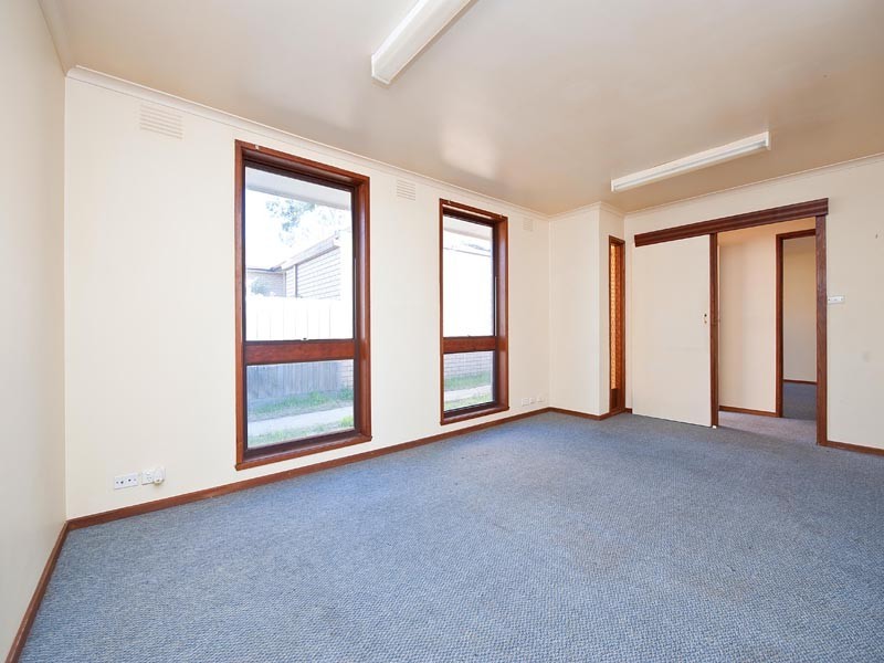 7A & 7B Banks Road, Cranbourne VIC 3977