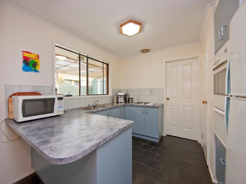 15 Greenslopes Drive, Carrum Downs VIC 3201