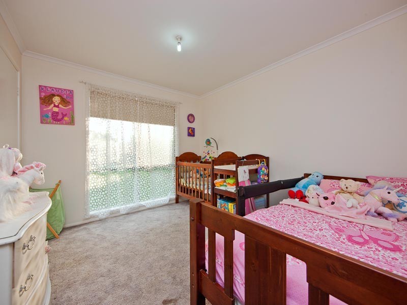 15 Greenslopes Drive, Carrum Downs VIC 3201