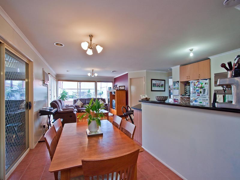 43 Central Park Way, Cranbourne VIC 3977