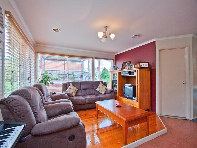 43 Central Park Way, Cranbourne VIC 3977