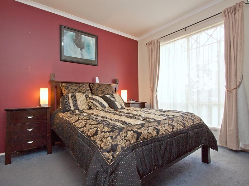 43 Central Park Way, Cranbourne VIC 3977