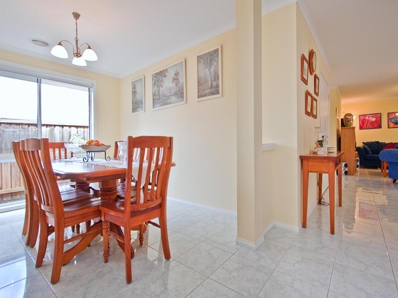 15 Wicklow Drive, Cranbourne VIC 3977