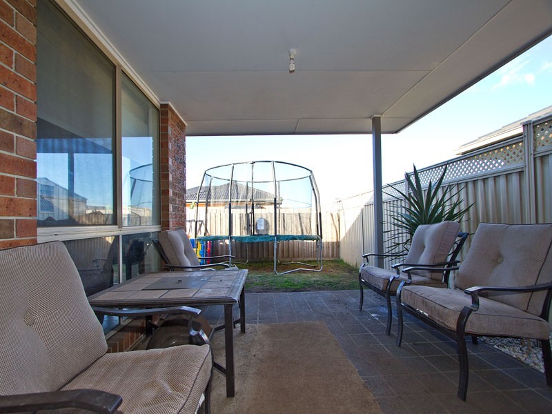 14 Lahinch Grove, Cranbourne VIC 3977