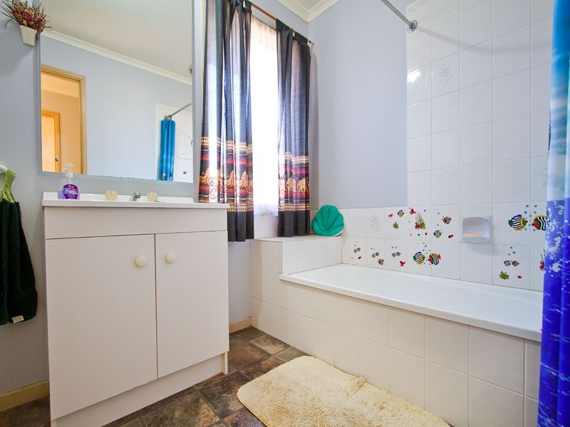 23 Elcan Avenue, Cranbourne VIC 3977