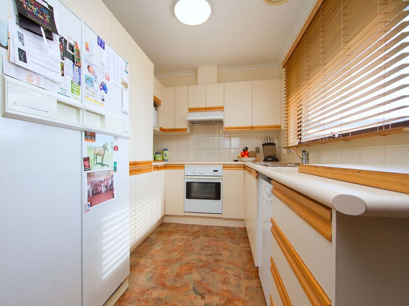 5 Thomas Crescent, Cranbourne VIC 3977