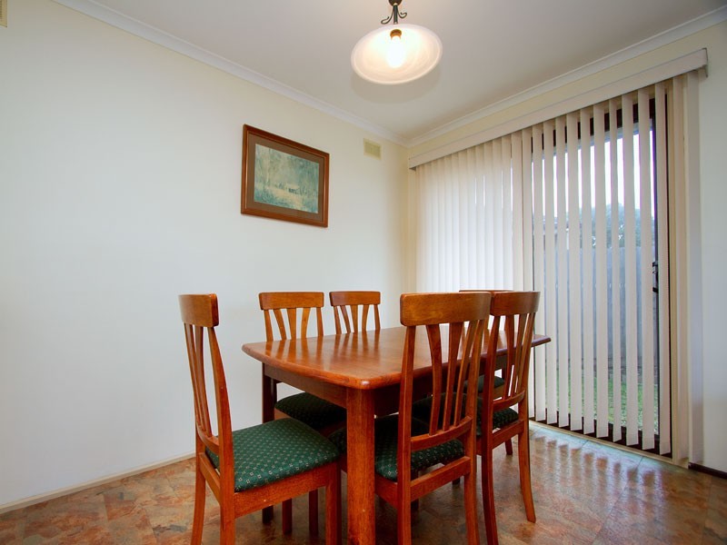 5 Thomas Crescent, Cranbourne VIC 3977
