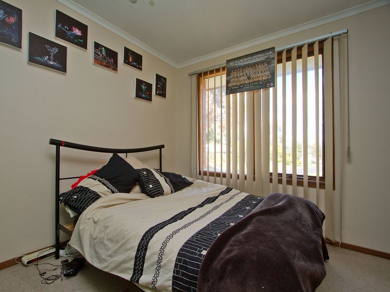 5 Thomas Crescent, Cranbourne VIC 3977
