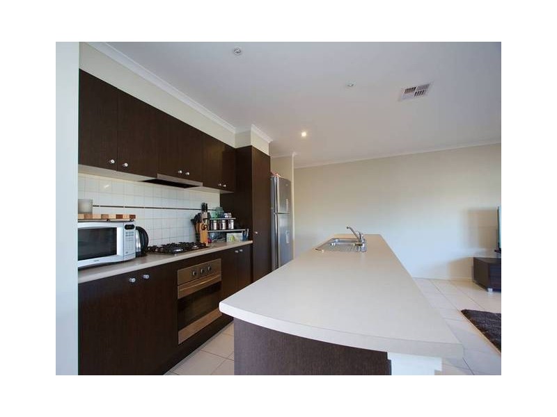 14 Lahinch Grove, Cranbourne VIC 3977