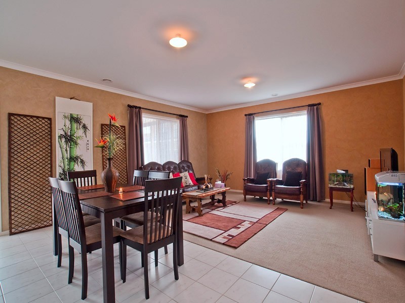52 Ferndown Drive, Cranbourne VIC 3977