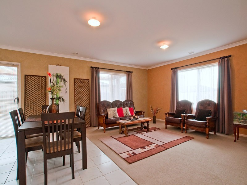 52 Ferndown Drive, Cranbourne VIC 3977