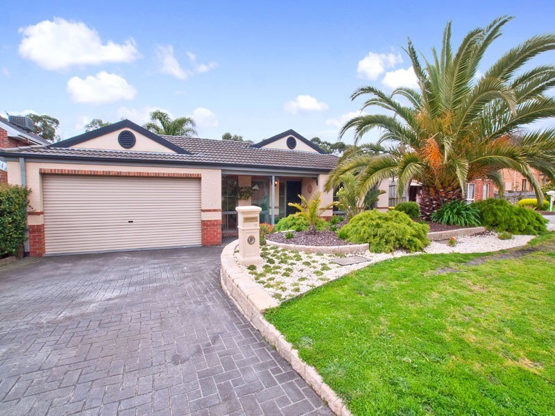 11 Trafalgar Square, Frankston South VIC 3199