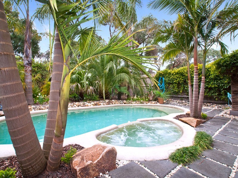 11 Trafalgar Square, Frankston South VIC 3199