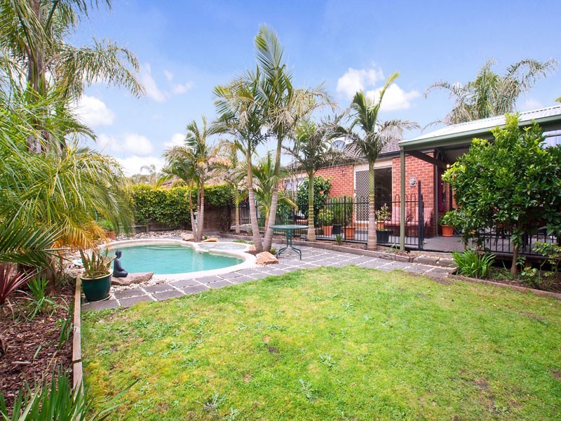 11 Trafalgar Square, Frankston South VIC 3199