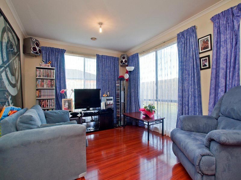 27 Alberton Drive, Cranbourne VIC 3977