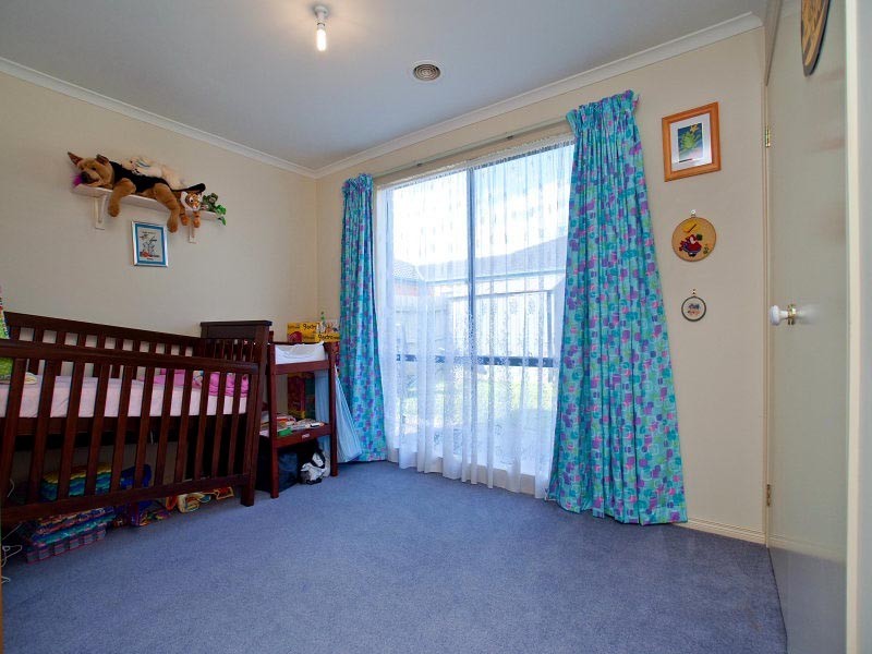 27 Alberton Drive, Cranbourne VIC 3977