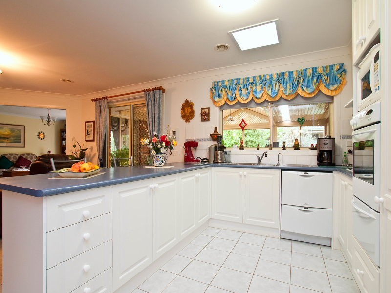 4 Little Acre Close, Langwarrin VIC 3910