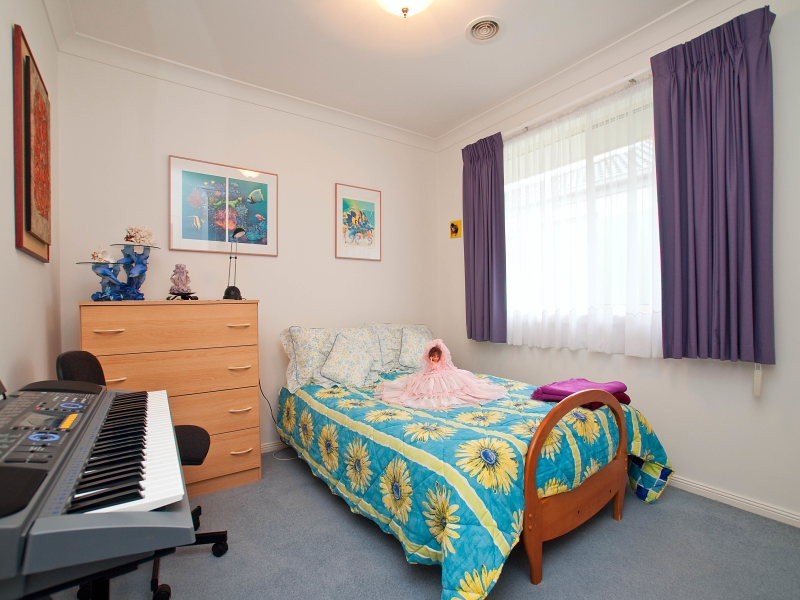 4 Little Acre Close, Langwarrin VIC 3910