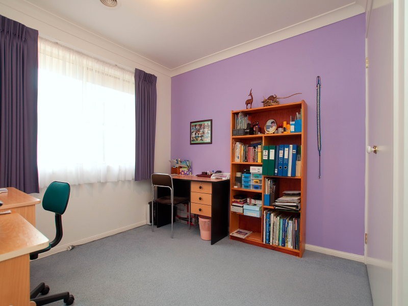 4 Little Acre Close, Langwarrin VIC 3910