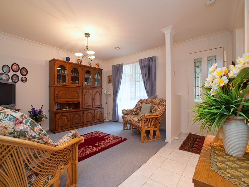 4 Little Acre Close, Langwarrin VIC 3910