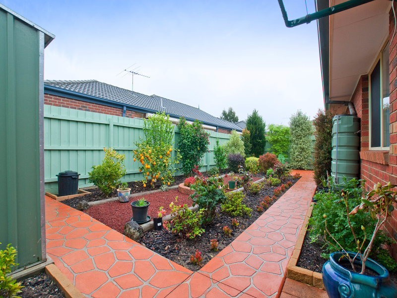 4 Little Acre Close, Langwarrin VIC 3910