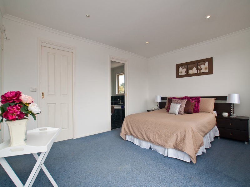 20 Poplar Grove, Langwarrin VIC 3910