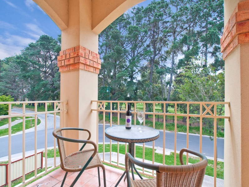 43 Sunningdale Crescent, Cranbourne VIC 3977