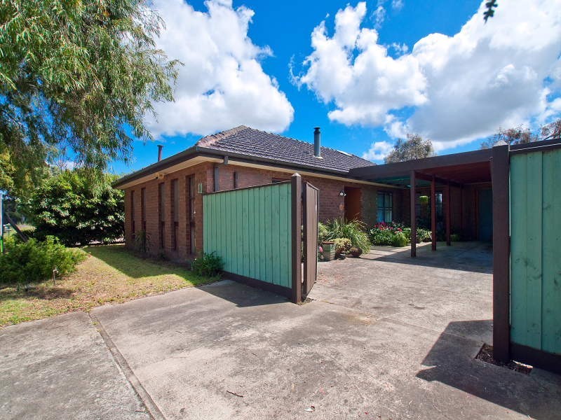 11 Emanuel Drive, Seaford VIC 3198