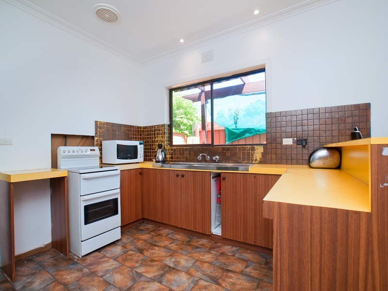 11 Emanuel Drive, Seaford VIC 3198