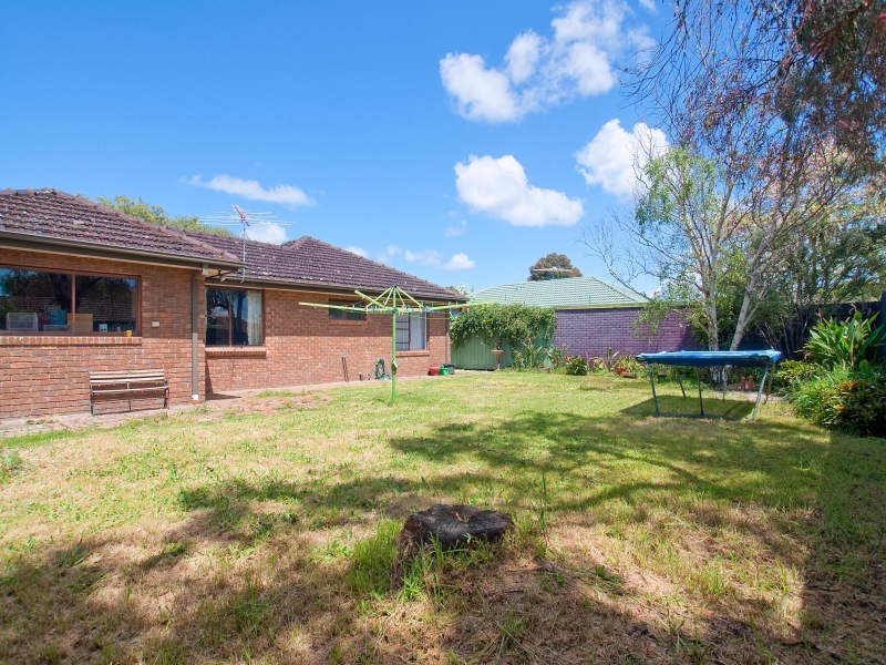 11 Emanuel Drive, Seaford VIC 3198