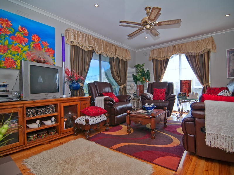 6 Knott Court, Langwarrin VIC 3910