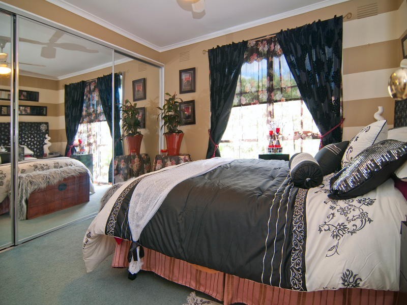 6 Knott Court, Langwarrin VIC 3910