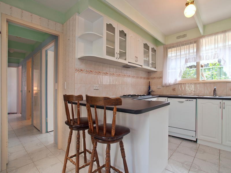 8 Elliott Street, Seaford VIC 3198