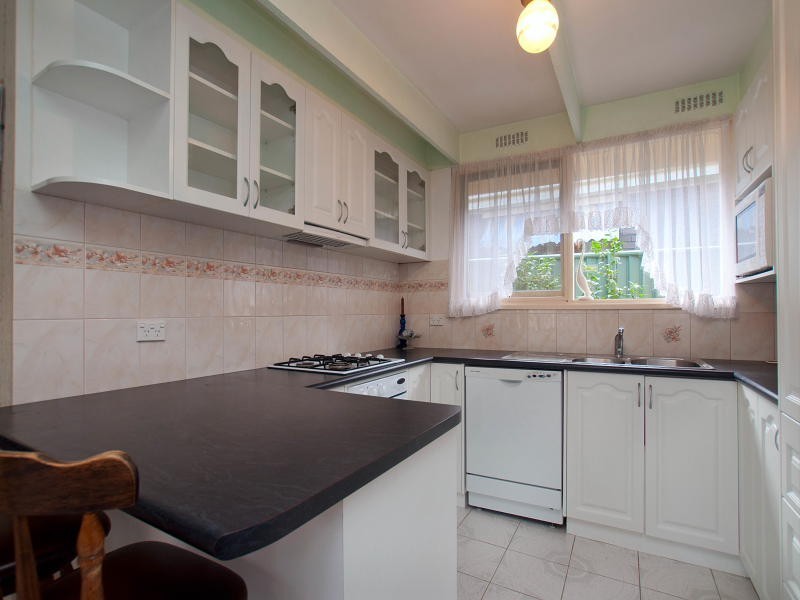 8 Elliott Street, Seaford VIC 3198