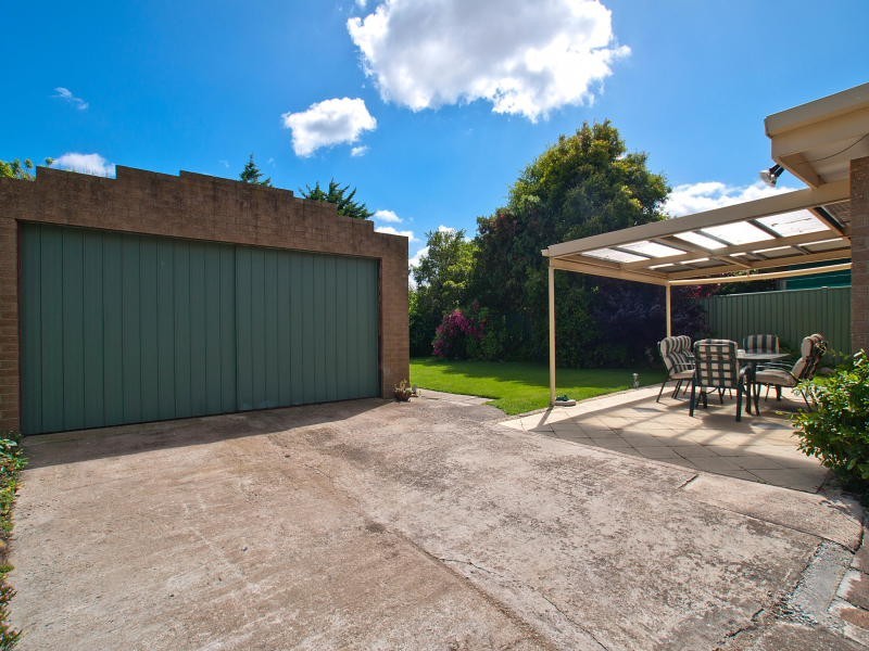 8 Elliott Street, Seaford VIC 3198
