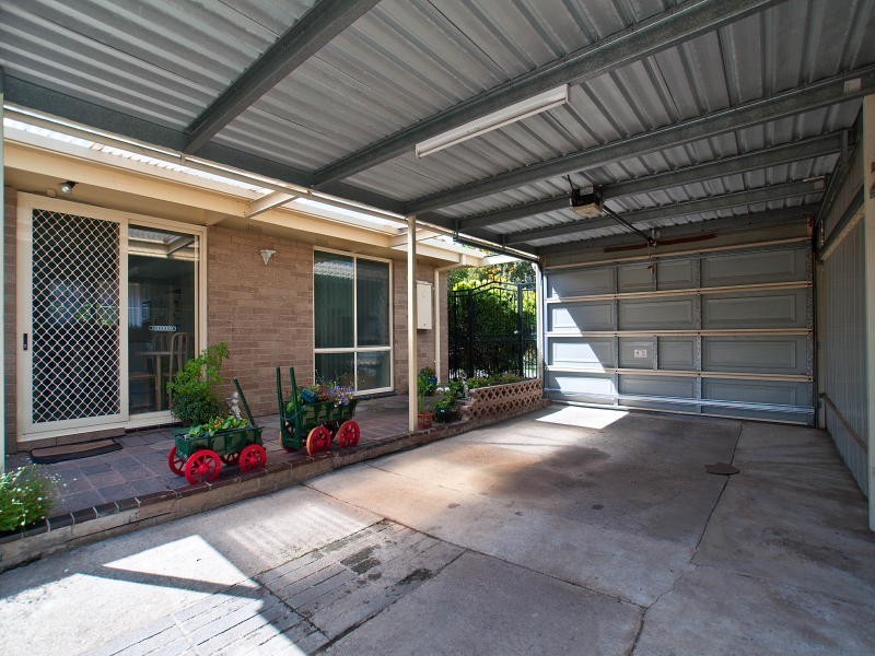 8 Elliott Street, Seaford VIC 3198