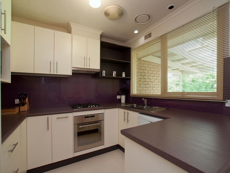 8 Thomas Crescent, Cranbourne VIC 3977