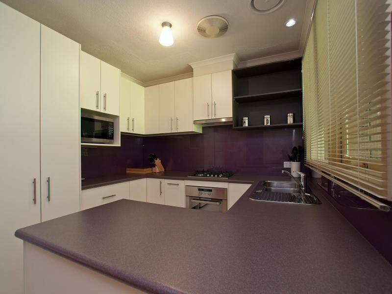 8 Thomas Crescent, Cranbourne VIC 3977