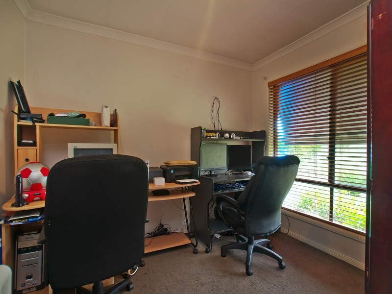 13 Glenora Way, Hampton Park VIC 3976