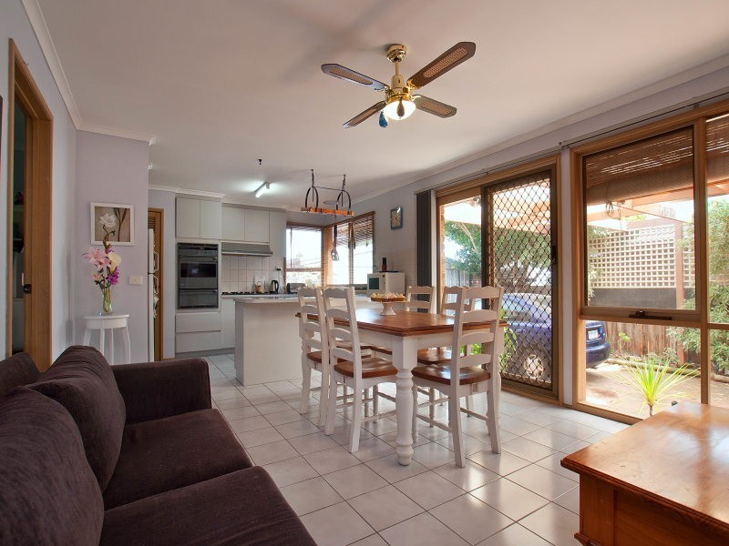 26 Tyntynder Drive, Carrum Downs VIC 3201