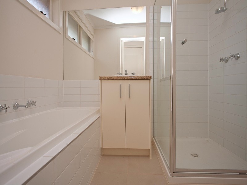 1/12 Gattinara Drive, Frankston VIC 3199