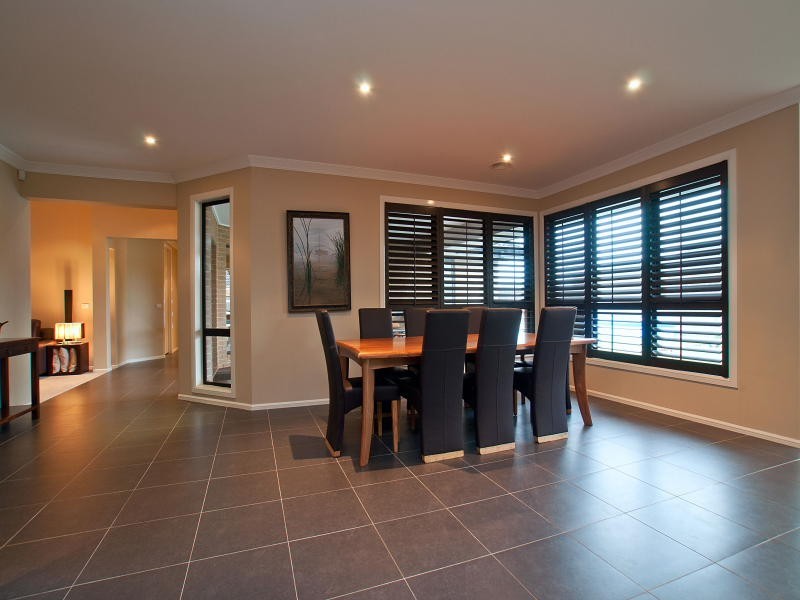 15 Broadstone Way, Cranbourne VIC 3977