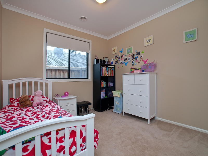 15 Broadstone Way, Cranbourne VIC 3977