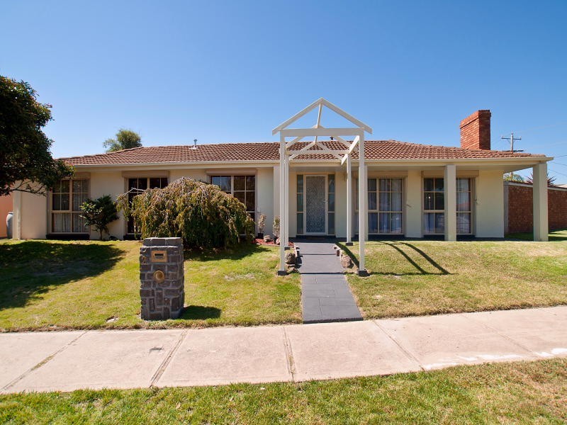 2 Ballymore Court, Frankston VIC 3199