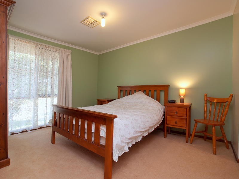 2 Ballymore Court, Frankston VIC 3199
