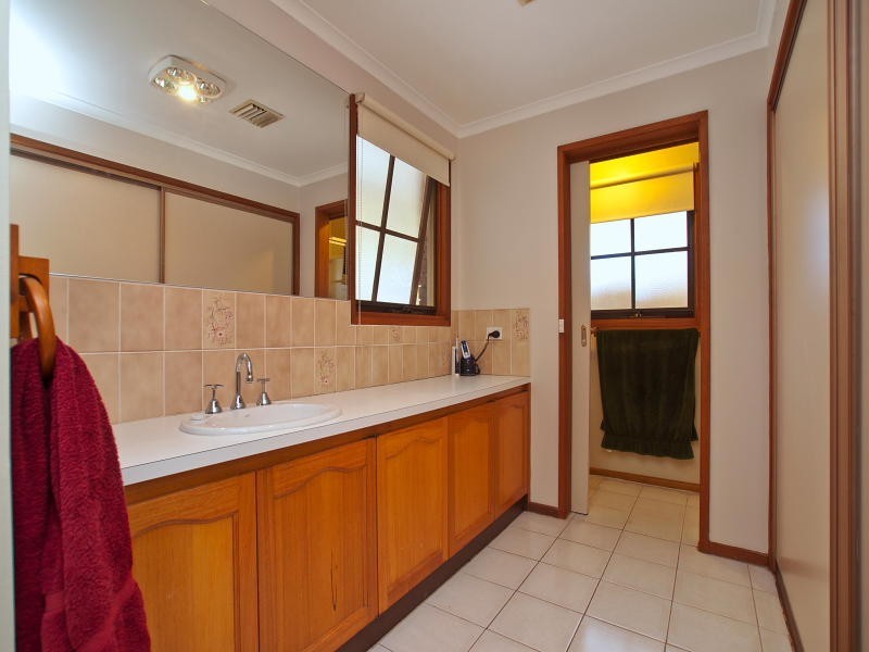 2 Ballymore Court, Frankston VIC 3199