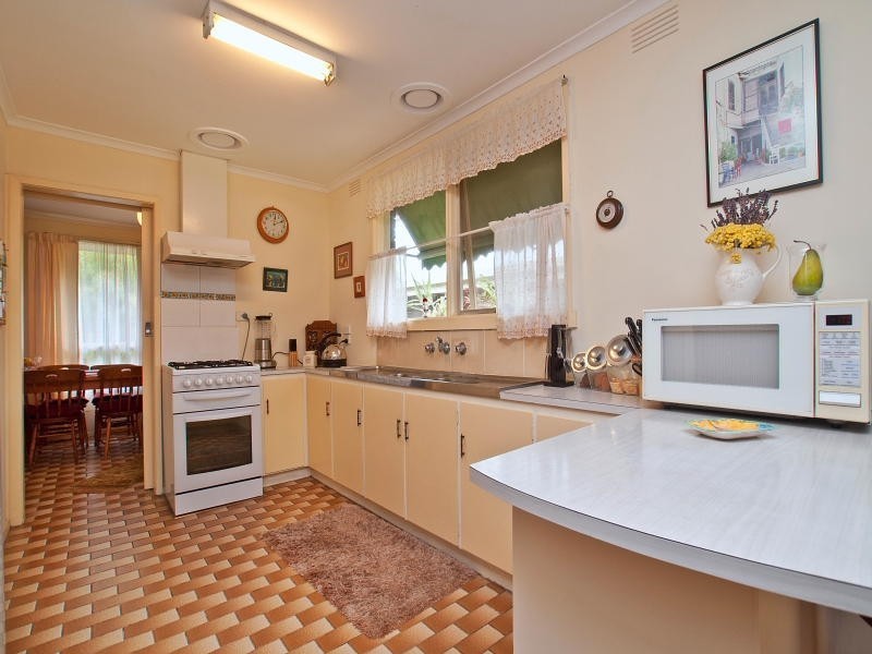 6 Elliott Street, Seaford VIC 3198